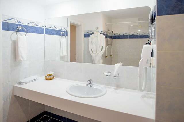 Гостиница Солнце Иркутск-15